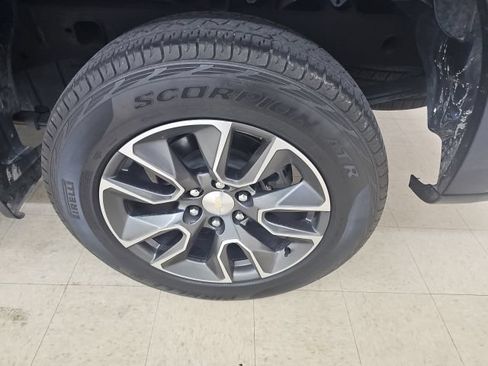 Used 2023 Chevrolet Silverado 1500 LT AWD/4WD image 22
