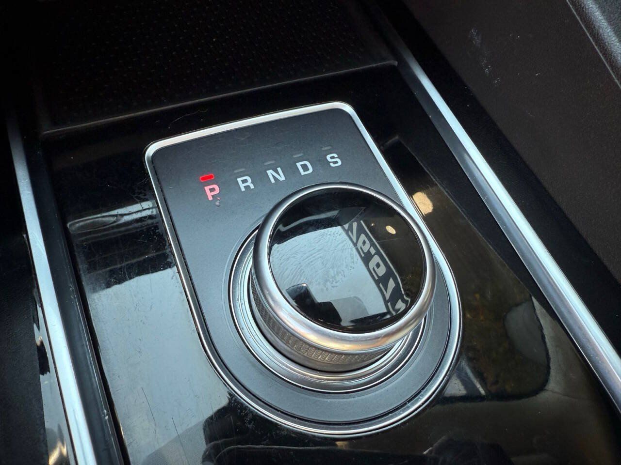 Used 2019 Jaguar F-PACE Premium AWD/4WD image 16