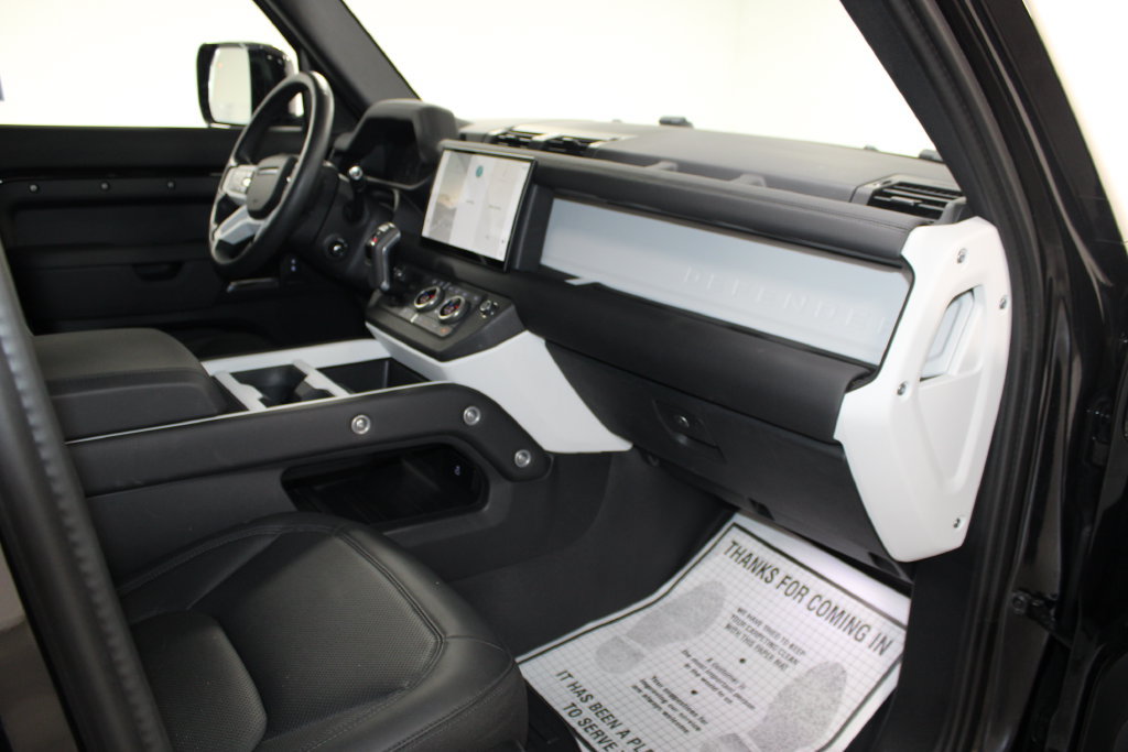 Used 2025 Land Rover Defender 110 S AWD/4WD image 23