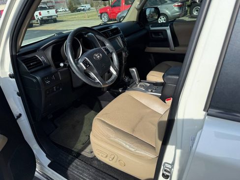 Used 2011 Toyota 4Runner Limited AWD/4WD image 7