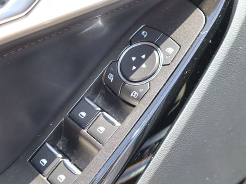 Used 2022 Ford Explorer Platinum w/ Equipment Group 601A RWD image 23