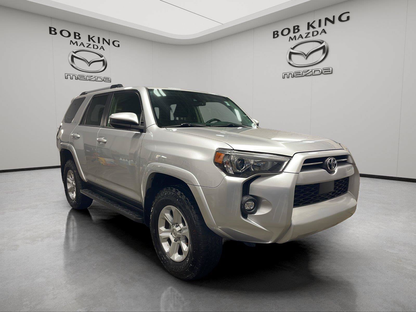 Used 2022 Toyota 4Runner SR5 AWD/4WD image 7