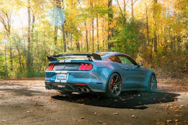 Used 2020 Ford Mustang Shelby GT500 w/ Carbon Fiber Track Pack RWD image 38
