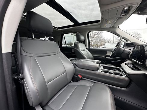 Certified 2025 Ford Expedition Max Active image 37