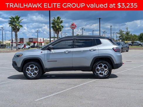 Used 2022 Jeep Compass Trailhawk w/ Trailhawk Elite Group AWD/4WD image 2