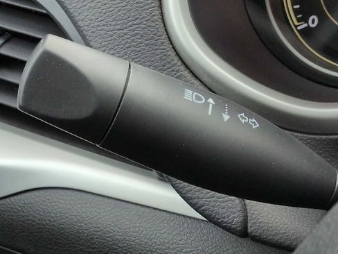 Used 2015 Jeep Cherokee Trailhawk w/ Comfort/Convenience Group image 28