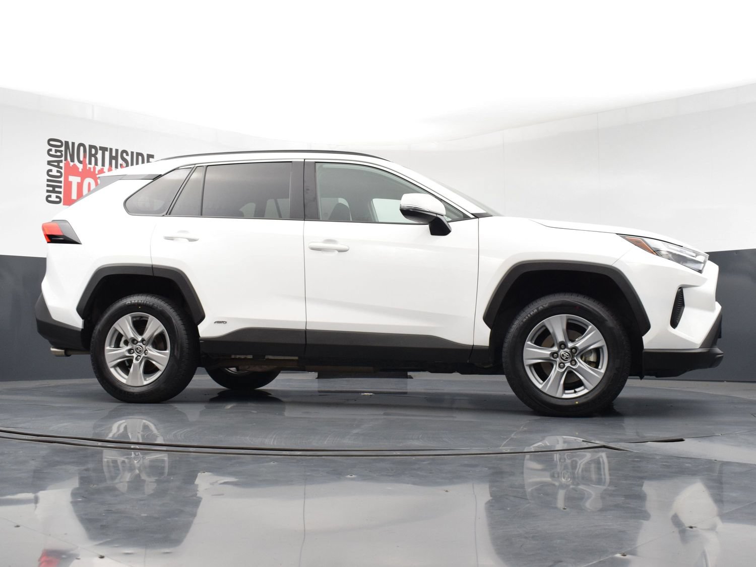 Used 2025 Toyota RAV4 XLE AWD/4WD image 27