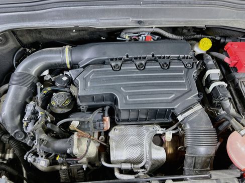 Used 2022 Jeep Renegade Latitude w/ Convenience Group AWD/4WD image 29