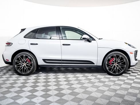 Certified 2022 Porsche Macan S w/ Premium Package Plus image 9