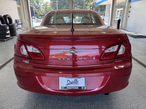Used 2008 Chrysler Sebring Touring w/ Electronics Convenience Group FWD image 9
