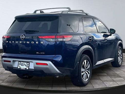 Used 2025 Nissan Pathfinder SL AWD/4WD image 6