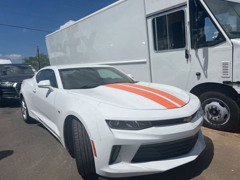 Used 2017 Chevrolet Camaro LT image 15