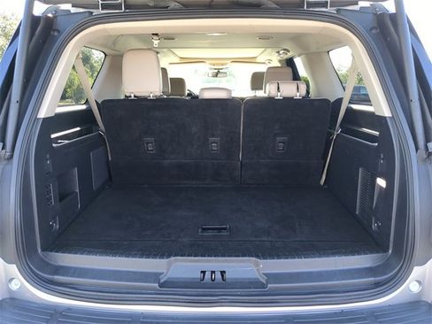 Used 2023 Ford Expedition Max Limited image 12