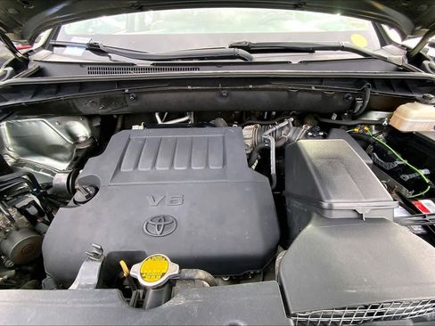 Used 2015 Toyota Highlander XLE image 29