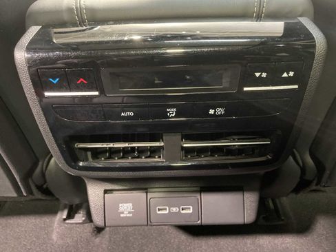 Used 2023 Acura MDX SH-AWD w/ Technology Package image 25