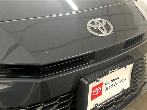 Used 2025 Toyota Camry SE image 31