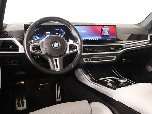 Used 2025 BMW X5 M60i w/ Climate Comfort Package AWD/4WD image 2