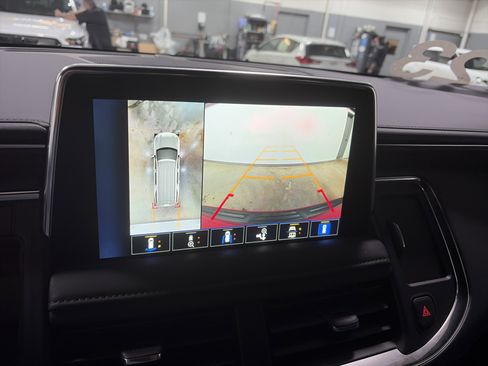 Used 2023 Chevrolet Tahoe High Country image 19