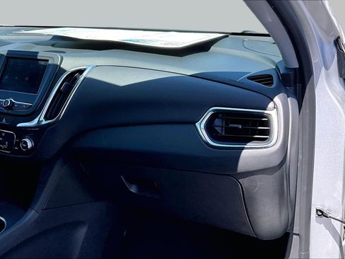 Used 2021 Chevrolet Equinox LT FWD image 15