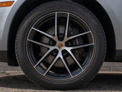 Certified 2026 Porsche Macan AWD/4WD image 12