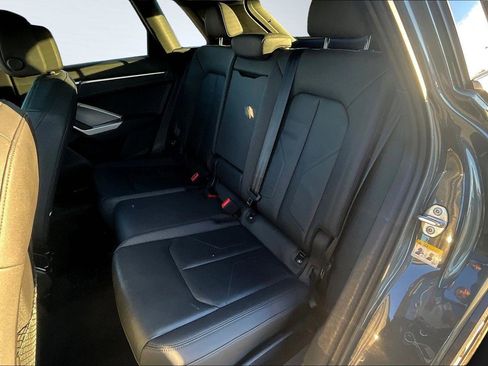 Used 2023 Audi Q3 2.0T Premium image 17