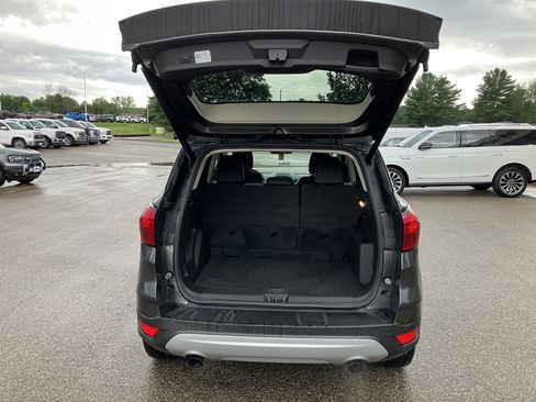 Used 2019 Ford Escape SEL image 17