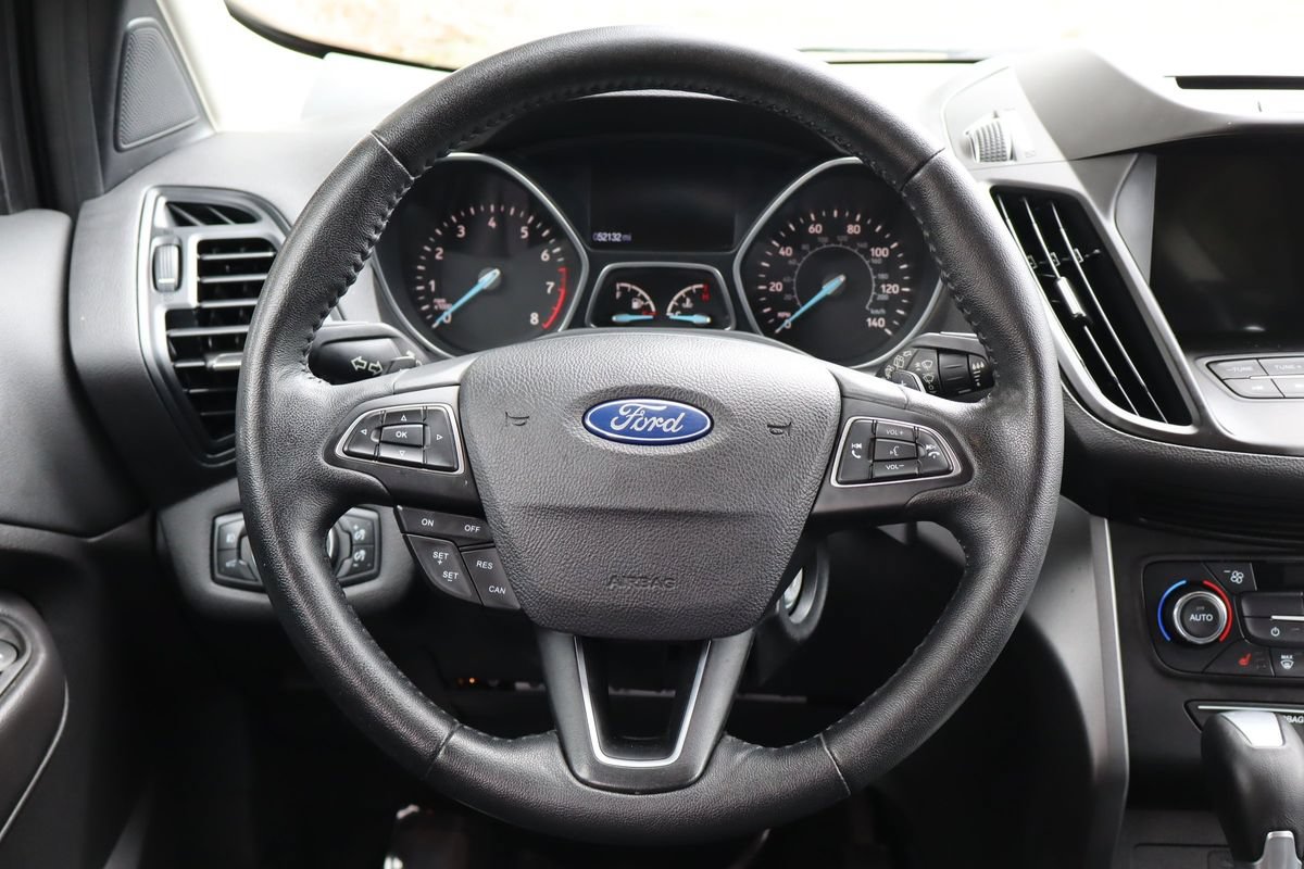 Used 2017 Ford Escape SE w/ SE Leather Comfort Package AWD/4WD image 18