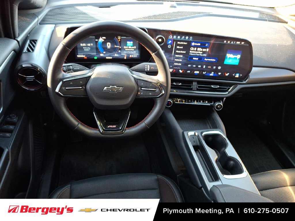 Certified 2024 Chevrolet Equinox EV RS FWD image 12