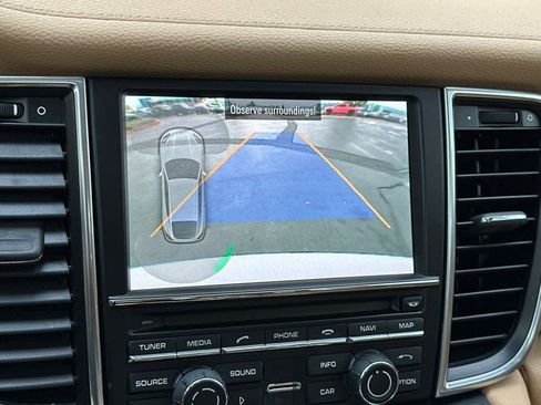 Used 2013 Porsche Panamera image 22
