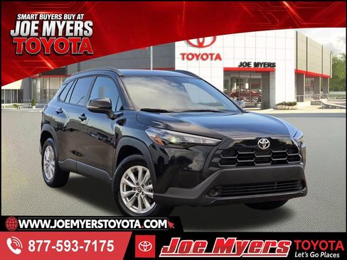Used 2026 Toyota Corolla Cross LE FWD image 1