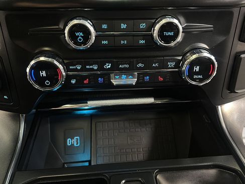 Used 2021 Ford F150 Platinum w/ Equipment Group 701A High image 24