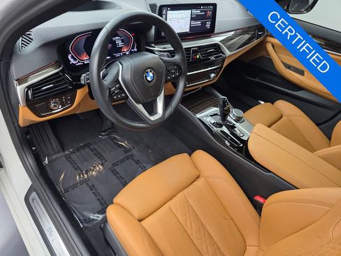 Used 2023 BMW 530i w/ Premium Package RWD image 11