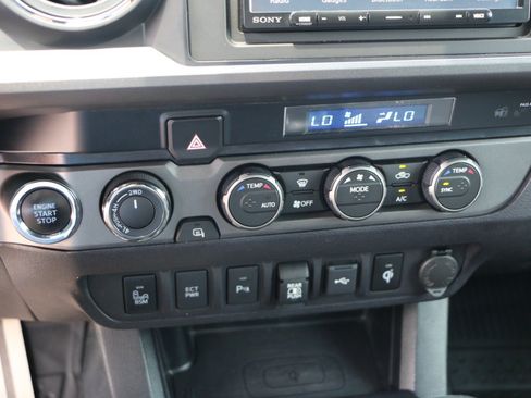 Used 2021 Toyota Tacoma TRD Off-Road w/ Technology Package AWD/4WD image 22