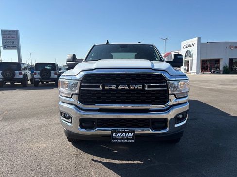 Used 2024 RAM 2500 Big Horn AWD/4WD image 2