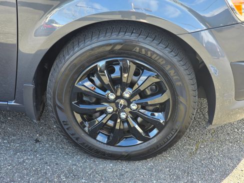 Used 2013 Chevrolet Sonic LS image 9