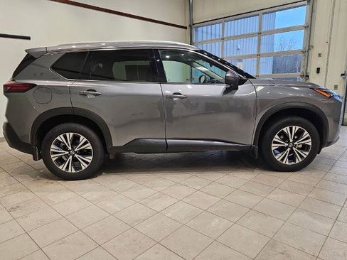 Used 2021 Nissan Rogue SV w/ Premium Package AWD/4WD image 6