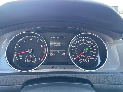 Used 2017 Volkswagen Golf Alltrack S image 24