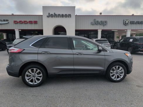 Used 2022 Ford Edge Titanium image 8