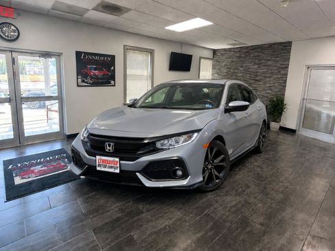 Used 2019 Honda Civic Sport image 3