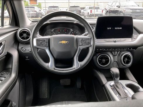 Used 2024 Chevrolet Blazer LT FWD image 5