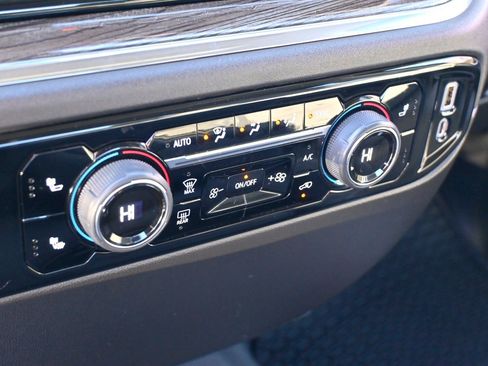 Used 2023 Chevrolet Silverado 1500 RST image 9