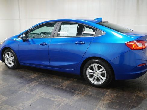 Used 2016 Chevrolet Cruze LT w/ Convenience Package image 7