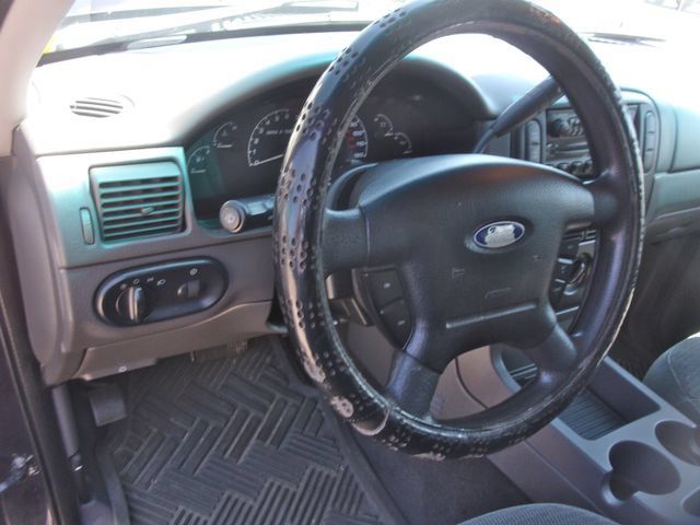 Used 2002 Ford Explorer XLT AWD/4WD image 10