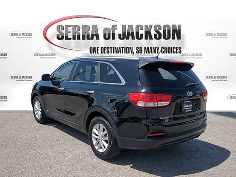 Used 2016 Kia Sorento LX image 6