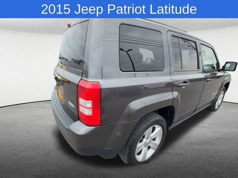 Used 2015 Jeep Patriot Latitude AWD/4WD image 9