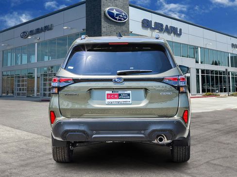 New 2025 Subaru Forester Touring image 5