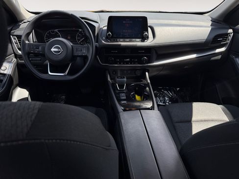 Used 2024 Nissan Rogue SV FWD image 15