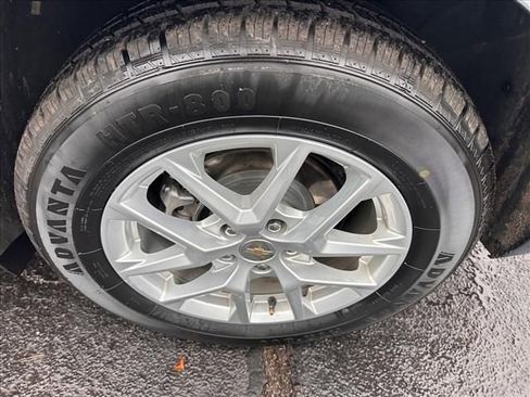 Used 2024 Chevrolet Equinox LT image 33