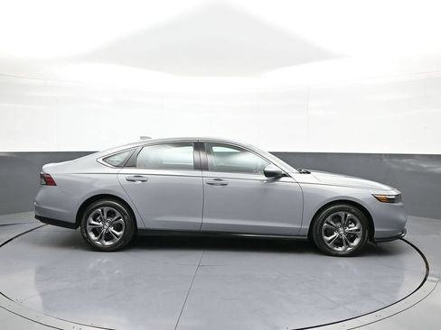 Used 2024 Honda Accord EX-L image 5