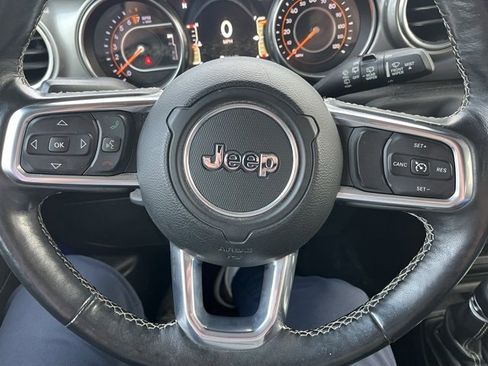 Used 2018 Jeep Wrangler Unlimited Sahara w/ Cold Weather Group image 18